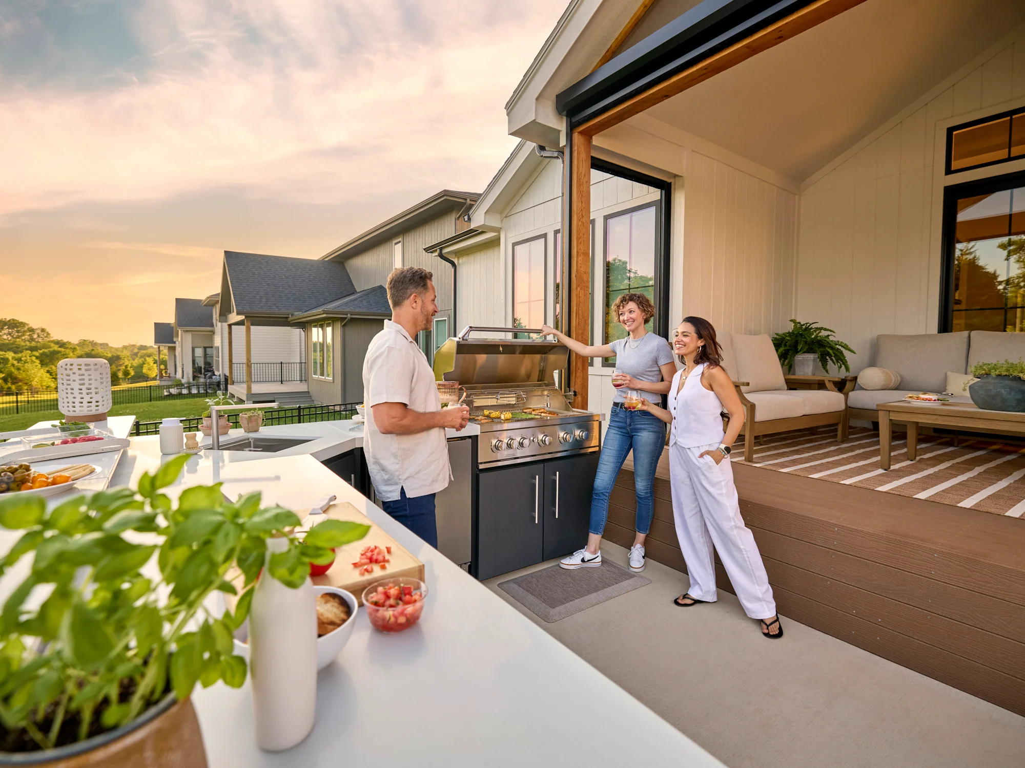 Emory | Corner Outdoor Kitchen Island with Bar Seating & Built-In Grill – Right - Image 24