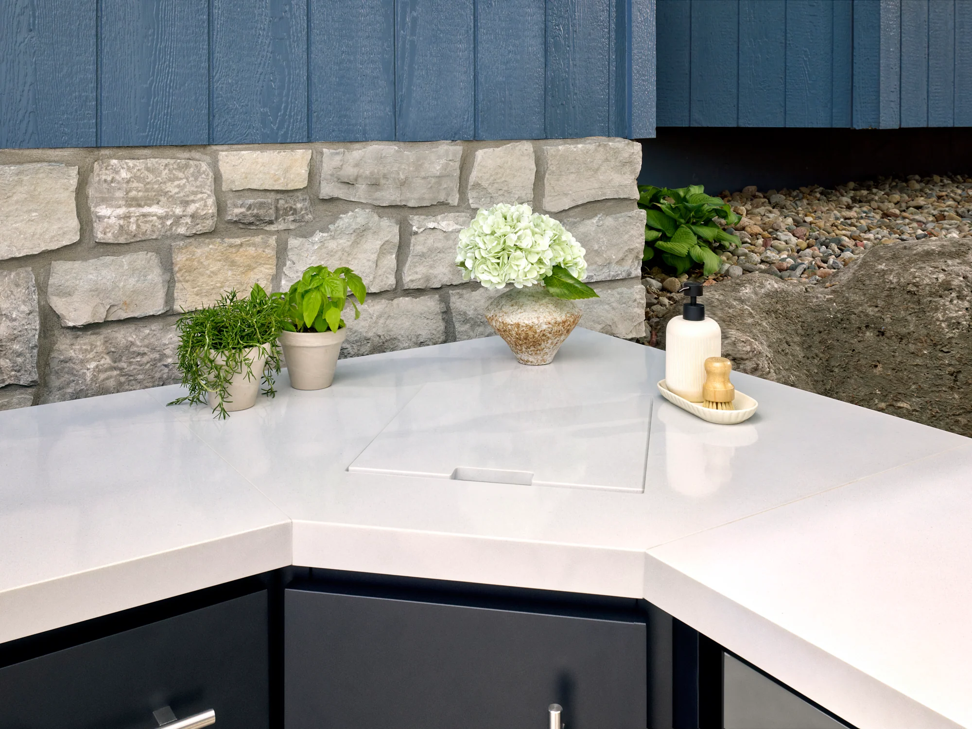 Emory | Corner Outdoor Kitchen Island with Built-In Griddle & Pizza Oven - Image 7
