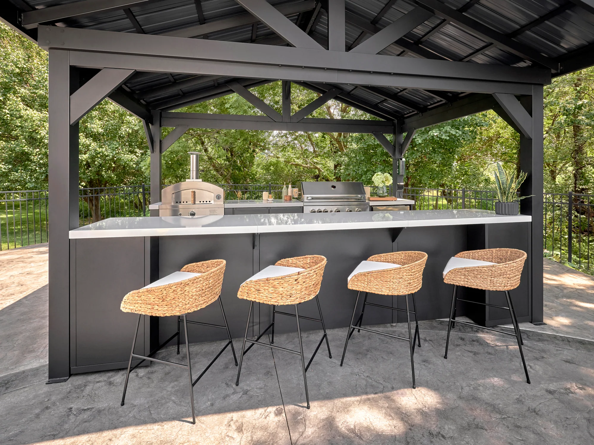 Lancaster | Galley Outdoor Kitchen with Built-In Grill & Pizza Oven - Image 13