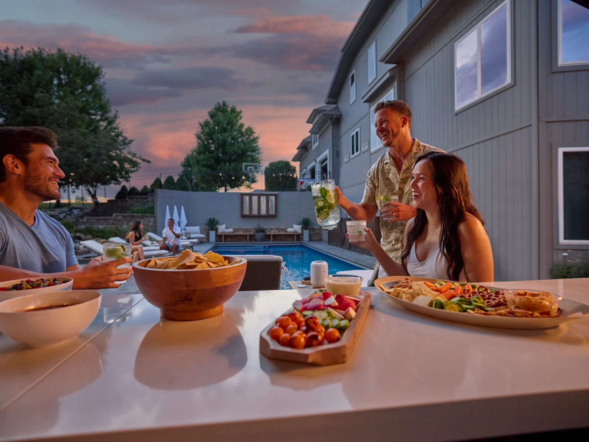 Lancaster | Galley Outdoor Kitchen with Built-In Griddle & Pizza Oven - Image 22
