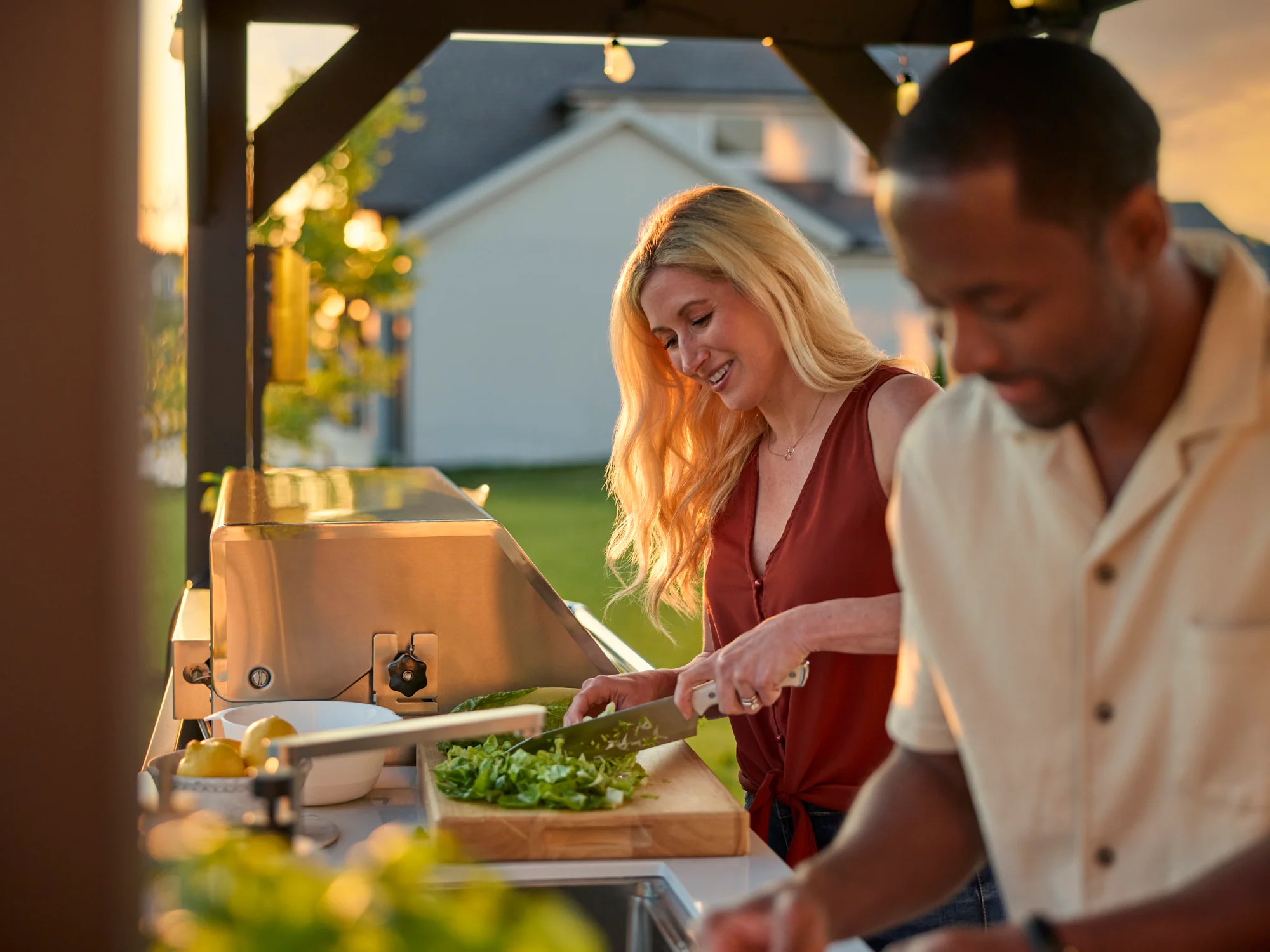 Lancaster | L-Shape Outdoor Kitchen with Built-In Grill & Pizza Oven - Image 25