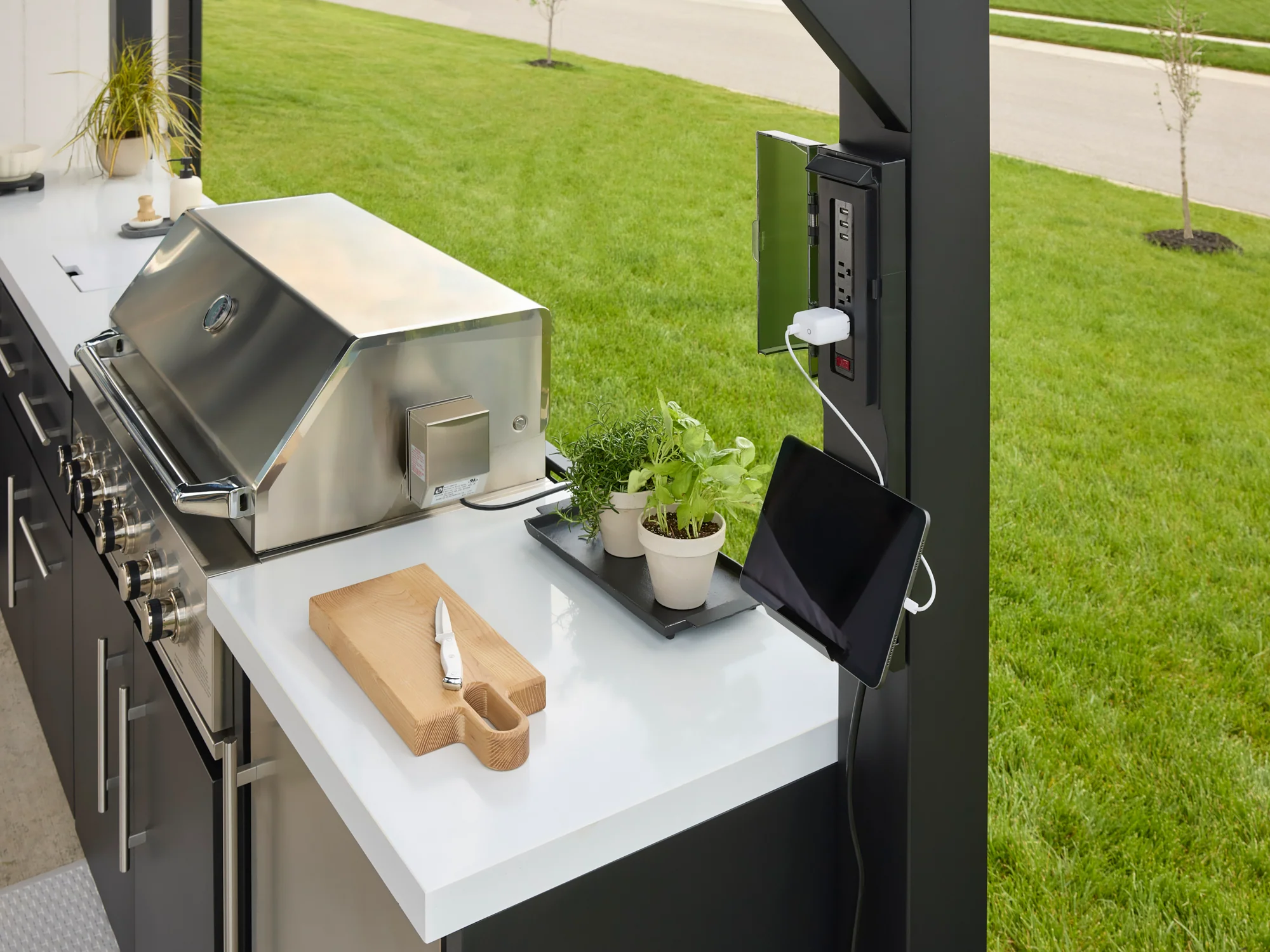 Lancaster | Covered Linear Outdoor Kitchen with Built-In Grill - Image 16