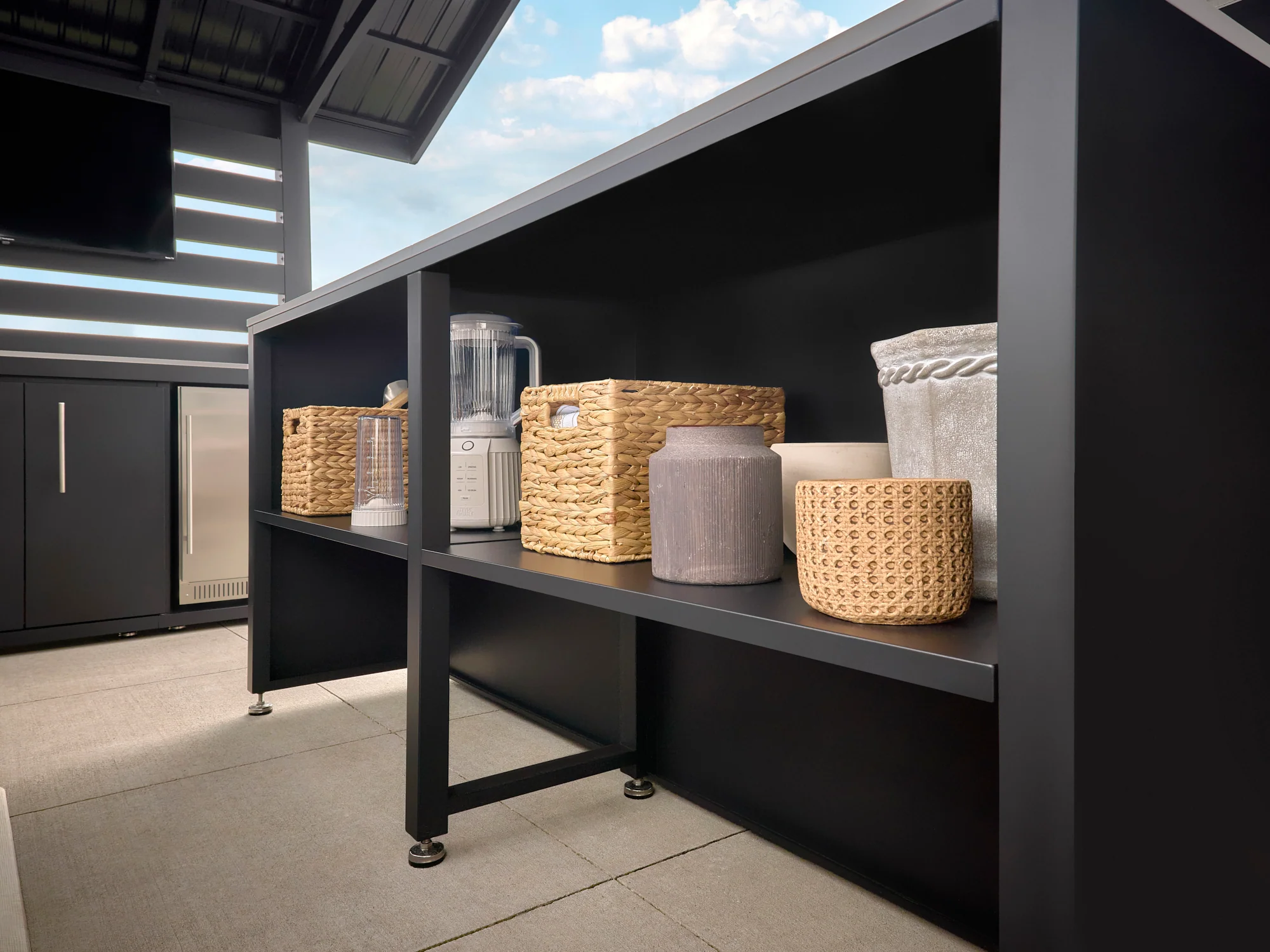 Langston | Covered Walk-In Outdoor Kitchen with Built-In Grill & Pizza Oven - Image 20